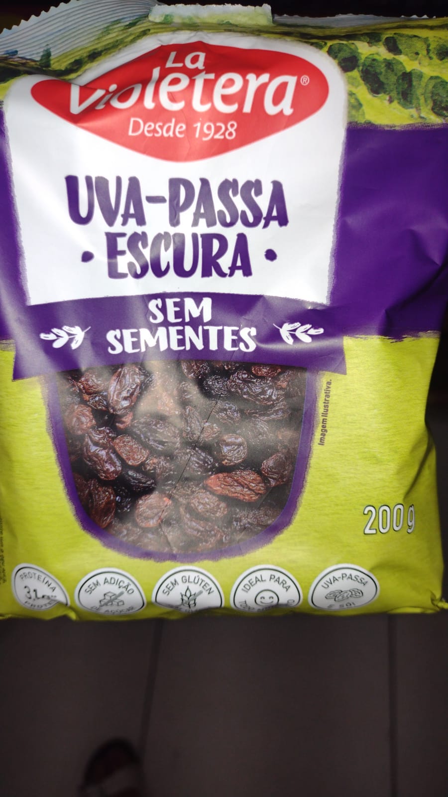 Uva passa escura sem sementes